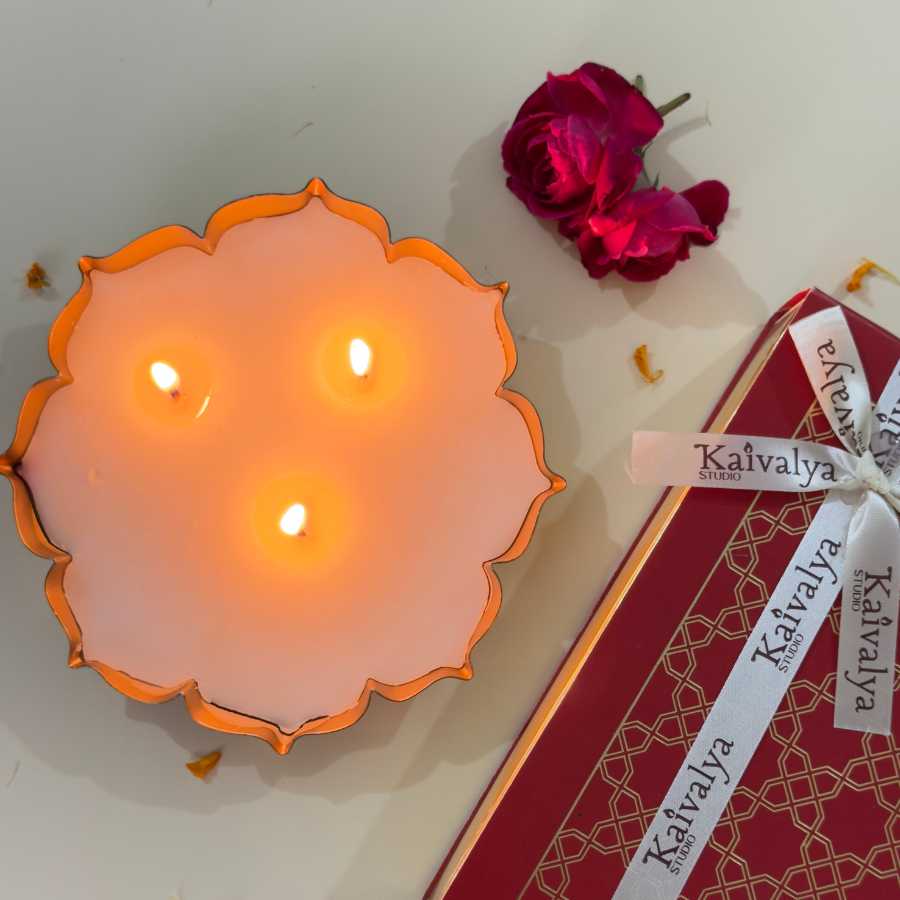 Lotus Urli Candle