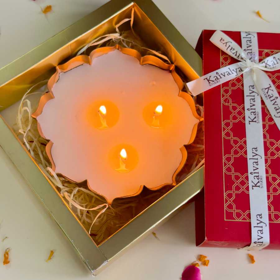 Lotus Urli Candle