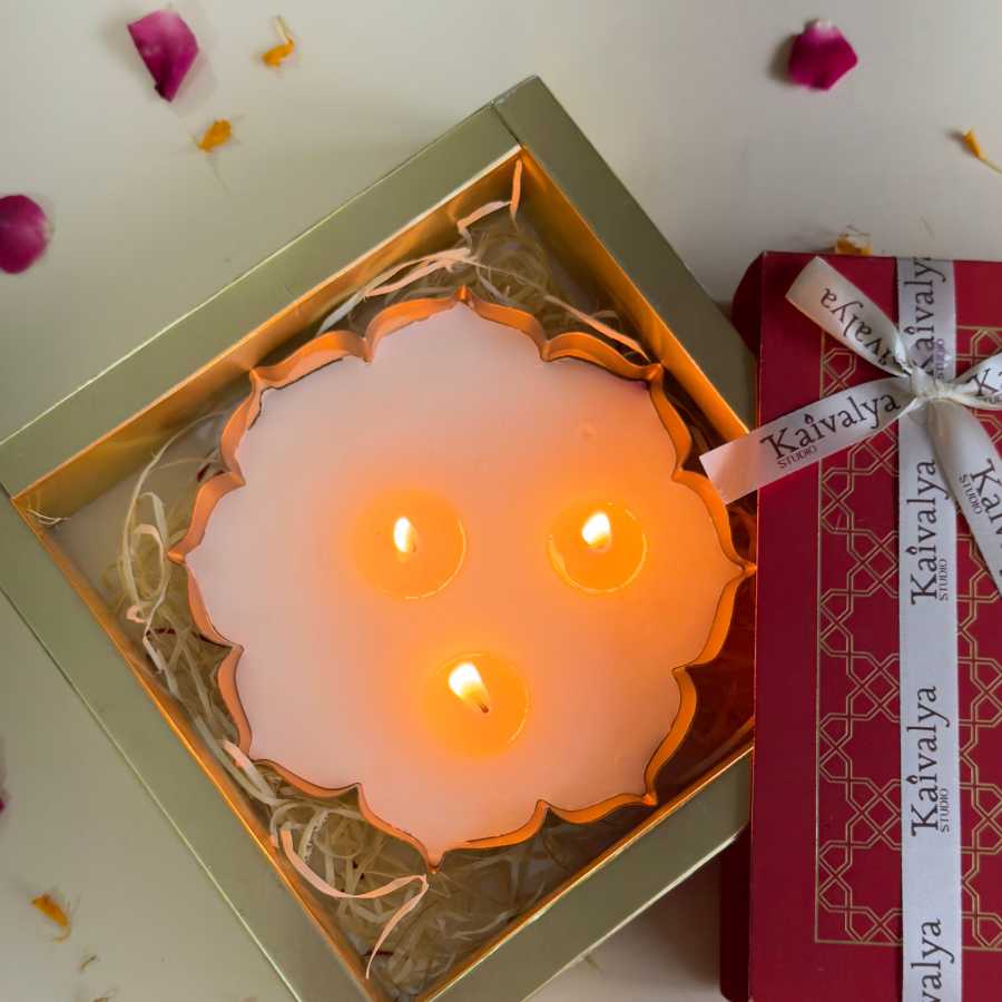 Lotus Urli Candle